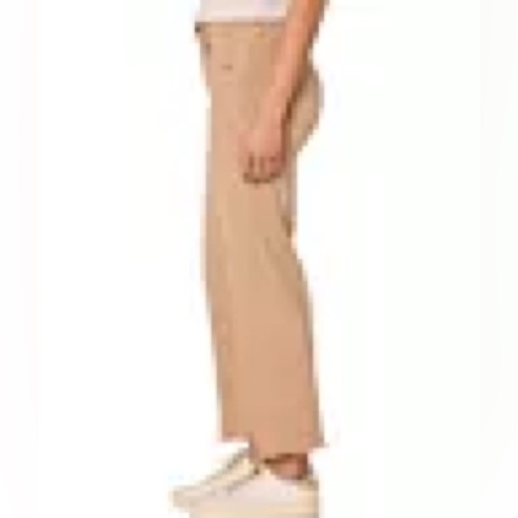 Democracy
Petite AbSolution High-Rise Round Up Destroyed Scalloped-Hem Boyfriend - Picture 2 of 5